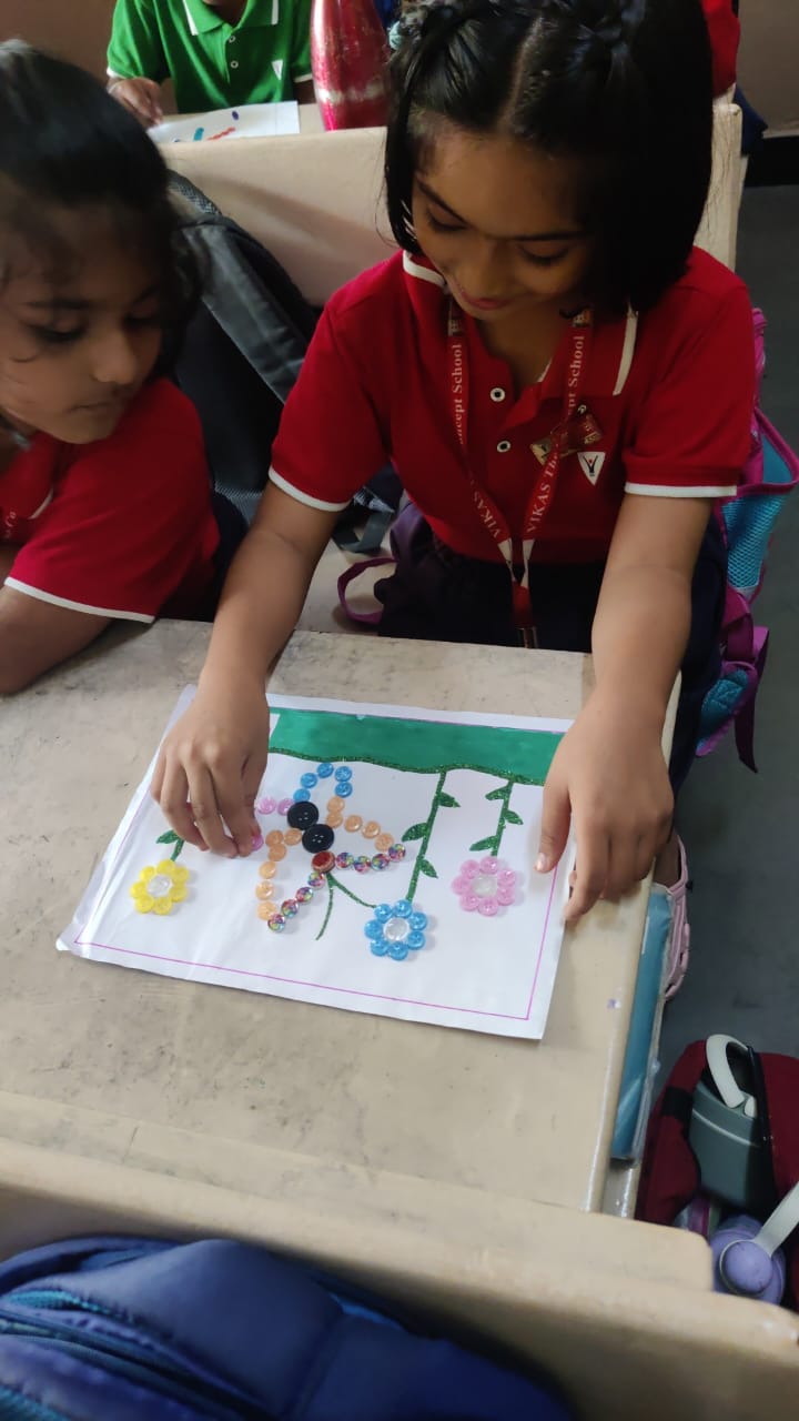 Designs with buttons and wall hanging (5)