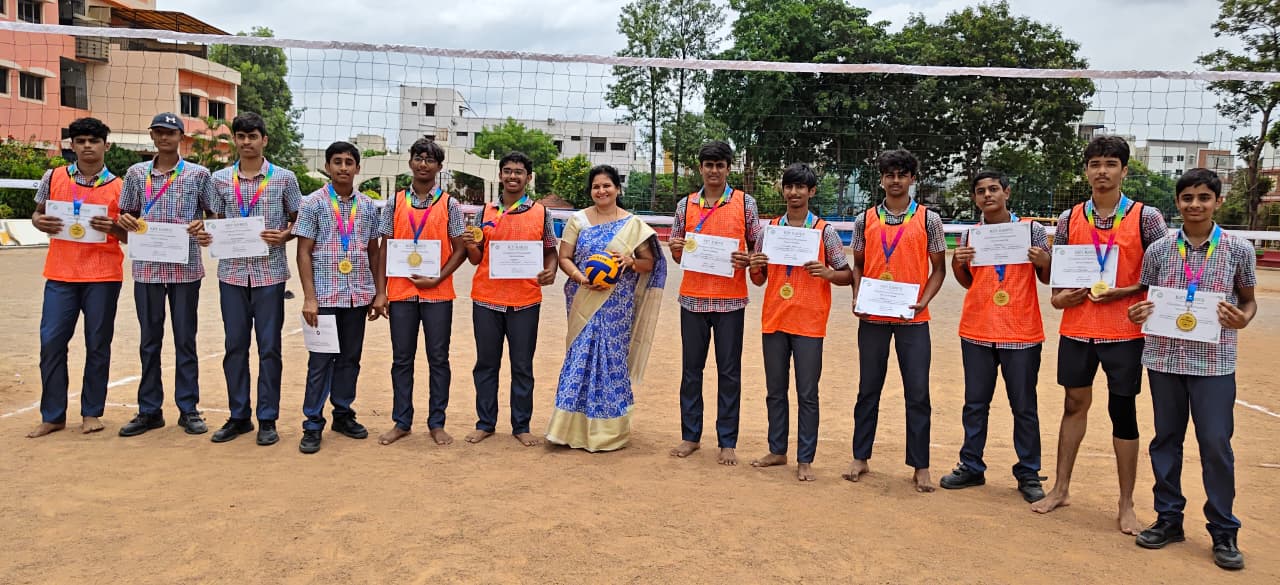 Volley Ball (2) Volley Ball (2)