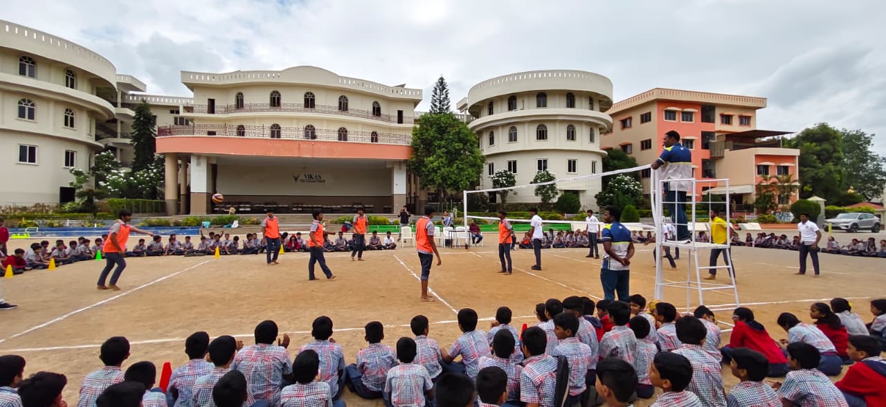 Volley Ball (7) Volley Ball (7)