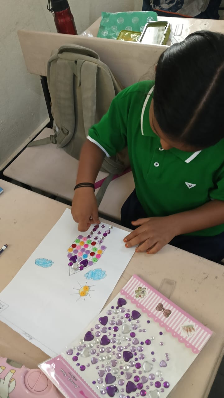 Hand print and designs with buttons (17)
