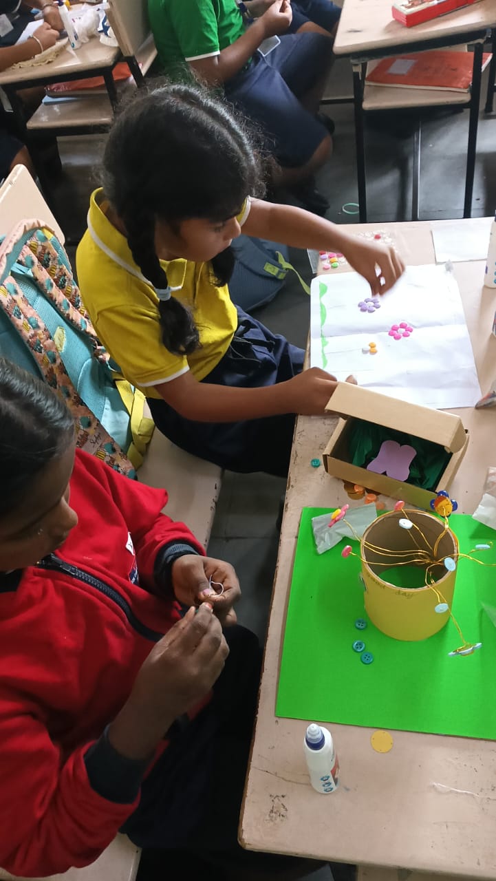 Hand print and designs with buttons (21)